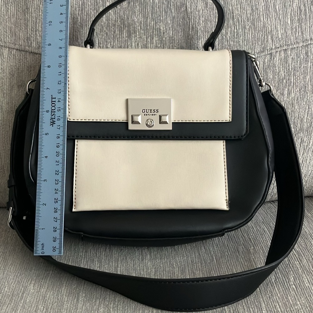 EUC Black & tan guess bag - Picture 3 of 14